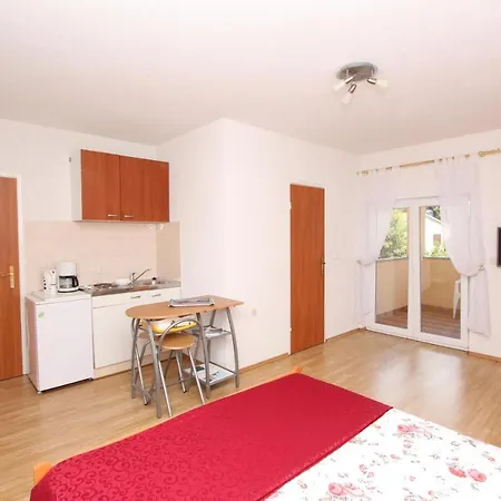 Sena Studio With Balcony 3 Ρόβινι